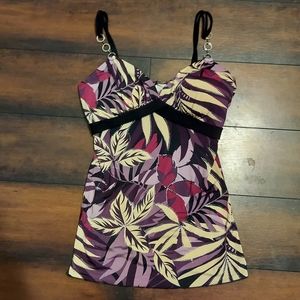 NWOT Gidani Spaghetti Strap Padded Floral Blouse
